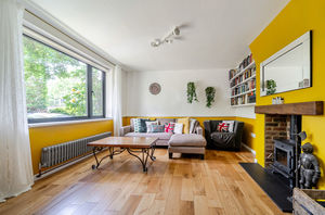 Lounge- click for photo gallery